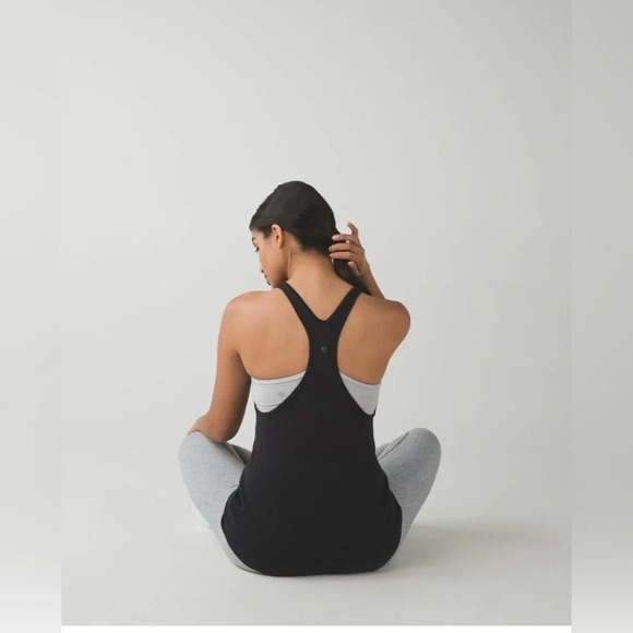 Lululemon Daya Knit Tank 
Size 6
Pit to pit 15”
Length 26” - Picture 2 of 7
